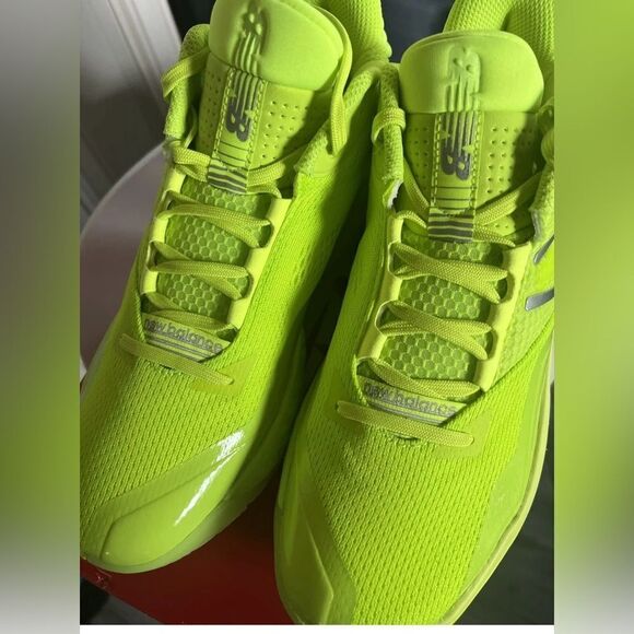New Balance Low Cut /Ylw/Bb2Wynr4/Fuelcell Two Wxy V4 M-8, W-9.5 main image 8